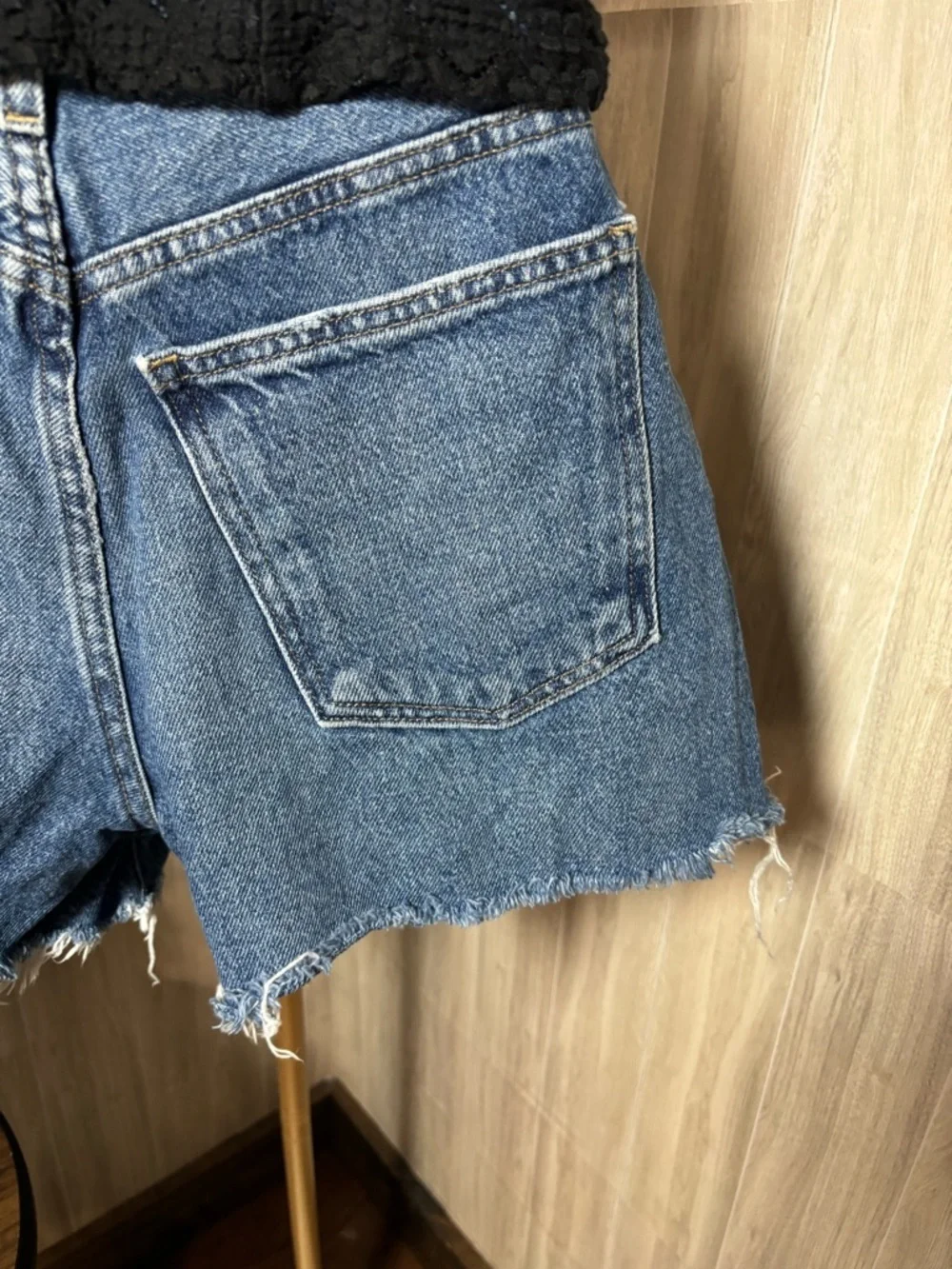 Universal Thread Blue Mid-Rise 90’s Baggy Distressed Denim Shorts
